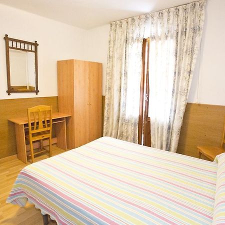 Hostal Lizana Huesca Eksteriør bilde